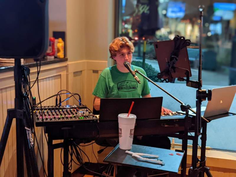 Live Music at Top Dawg Tavern