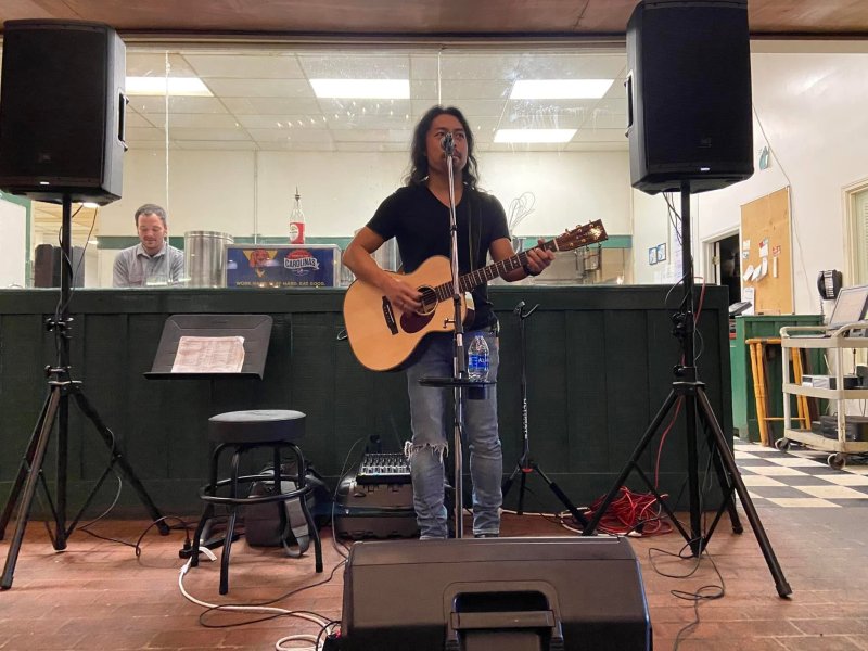 Live Music at Top Dawg Tavern