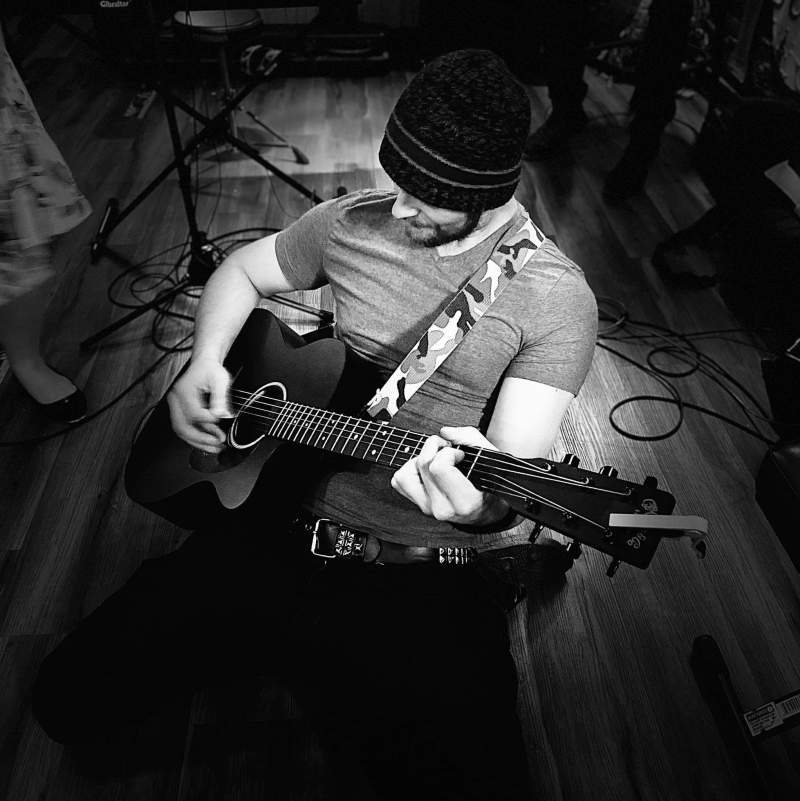 Live Music from Ryan Frankett